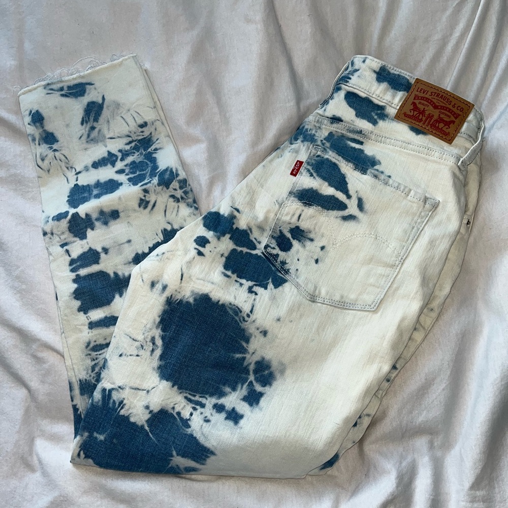 Levi jeans blue and white wash tie dye